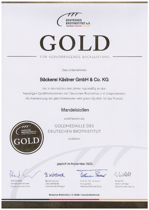 Mandelstollen im Karton